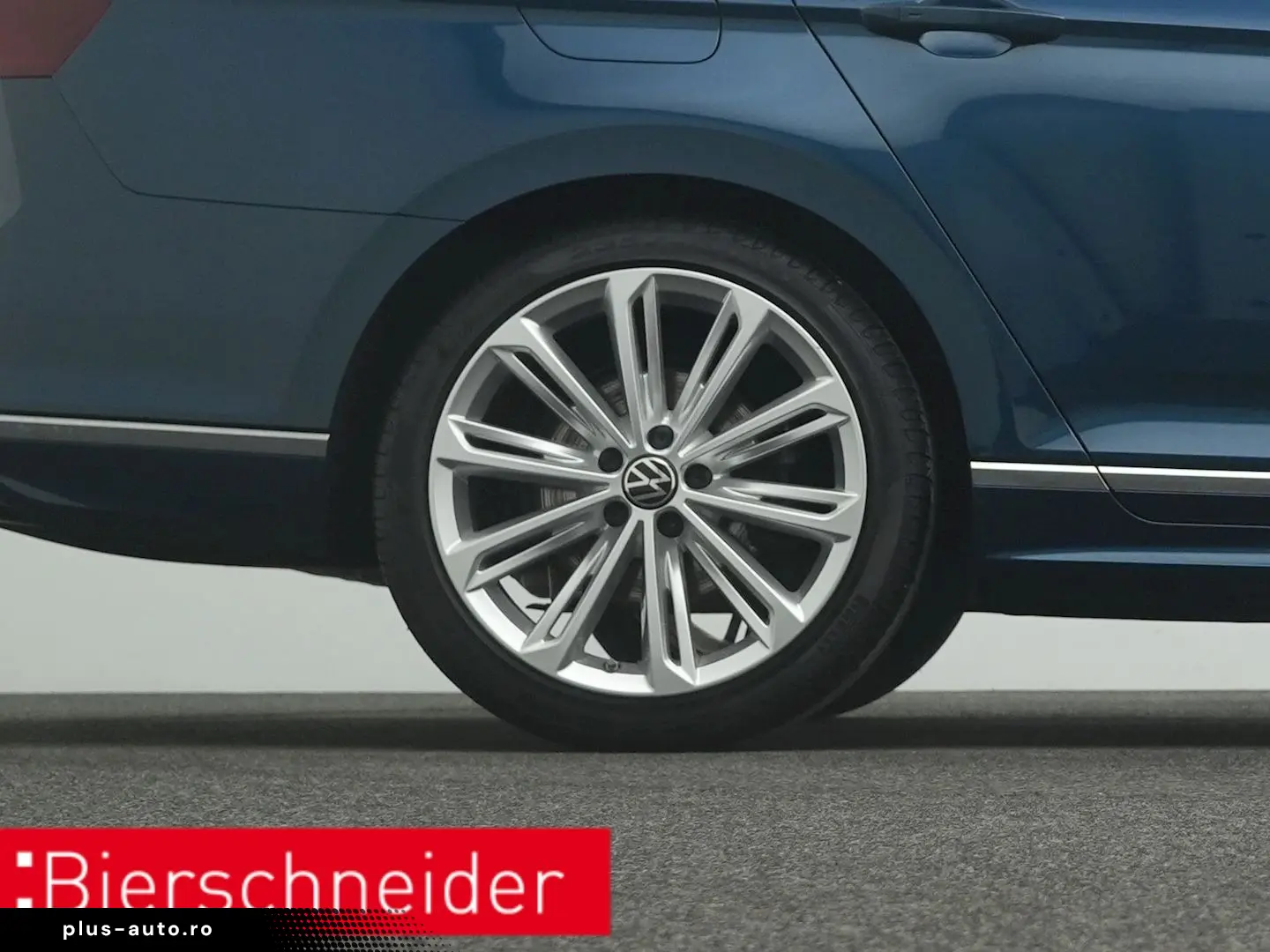 VW Passat Variant 2.0 TDI DSG 4Mo. R-Line 5-J-GAR N