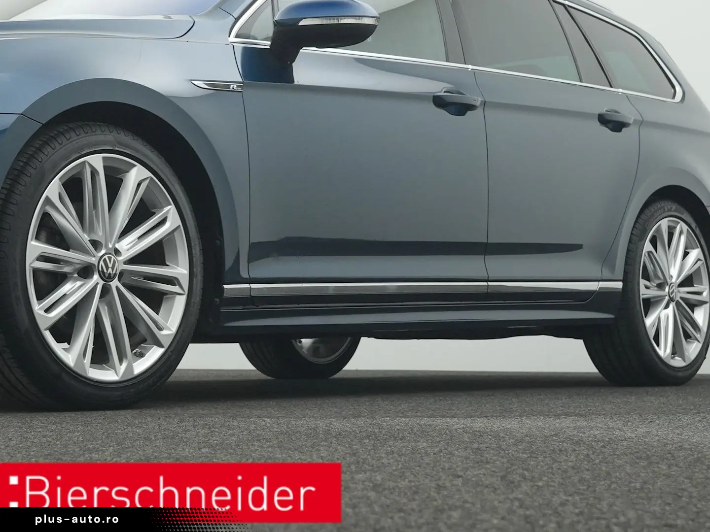 VW Passat Variant 2.0 TDI DSG 4Mo. R-Line 5-J-GAR N