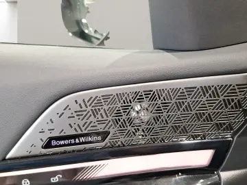 BMW 550e xDrive MSp AdaptiveSusp Ventil Bowers IconicGl