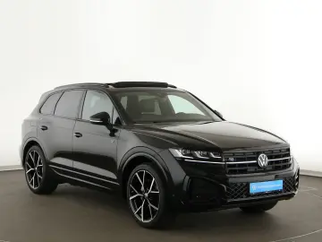 VW Touareg 3.0TDI 286PS 4M R-Line STHZ NaviPro Lede