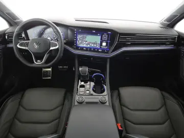 VW Touareg 3.0TDI 286PS 4M R-Line STHZ NaviPro Lede