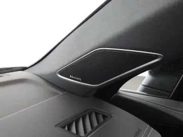 VW Touareg 3.0TDI 286PS 4M R-Line STHZ NaviPro Lede