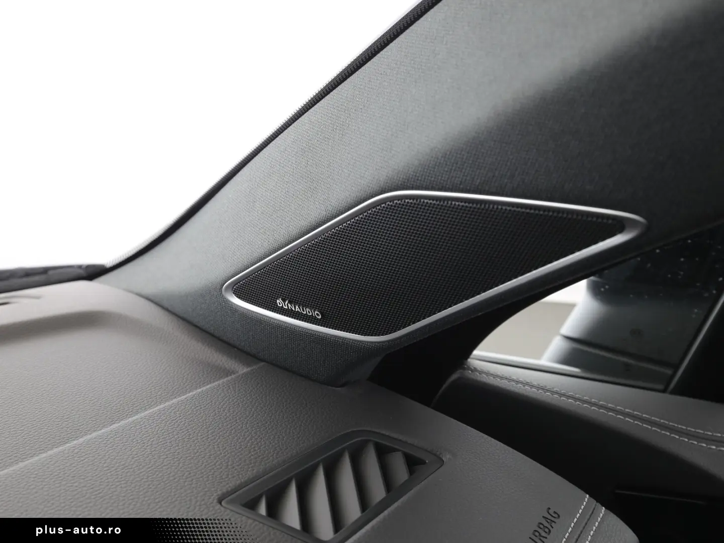 VW Touareg 3.0TDI 286PS 4M R-Line STHZ NaviPro Lede