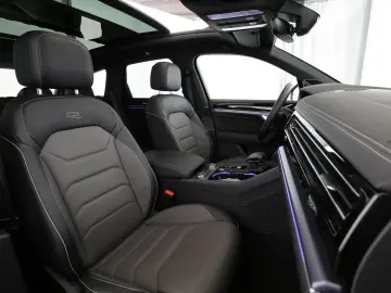 VW Touareg 3.0TDI 286PS 4M R-Line STHZ NaviPro Lede