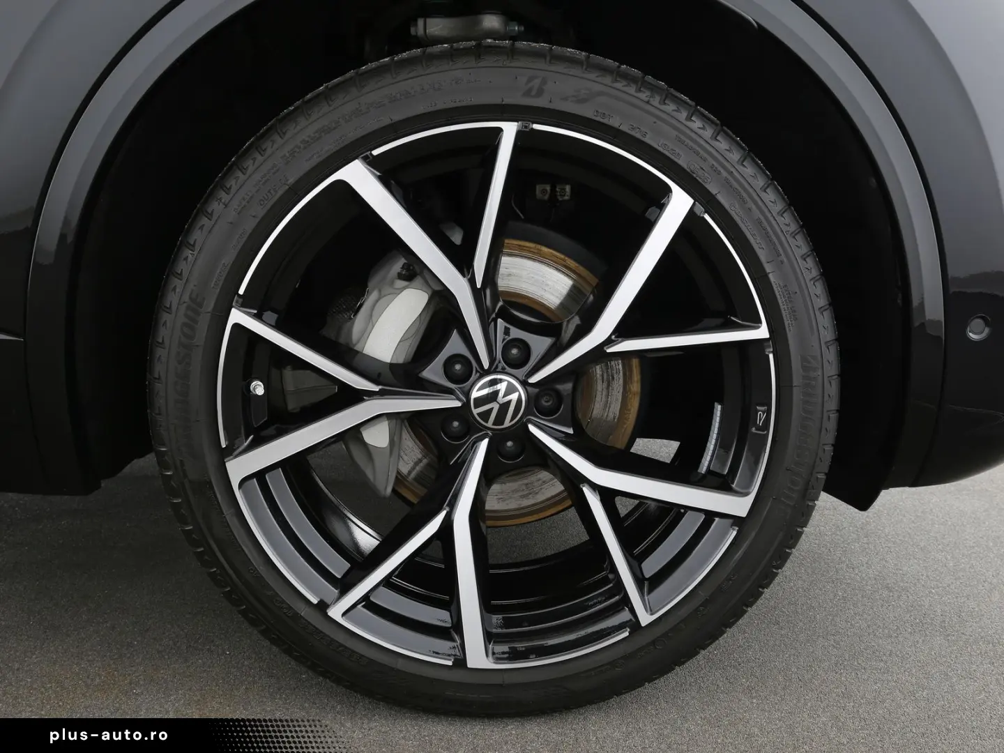 VW Touareg 3.0TDI 286PS 4M R-Line STHZ NaviPro Lede