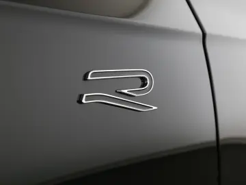 VW Touareg 3.0TDI 286PS 4M R-Line STHZ NaviPro Lede