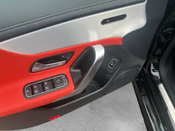 MERCEDES-BENZ CLA 200 d AMG Advanc  DISTRO AHK KeyGo LED