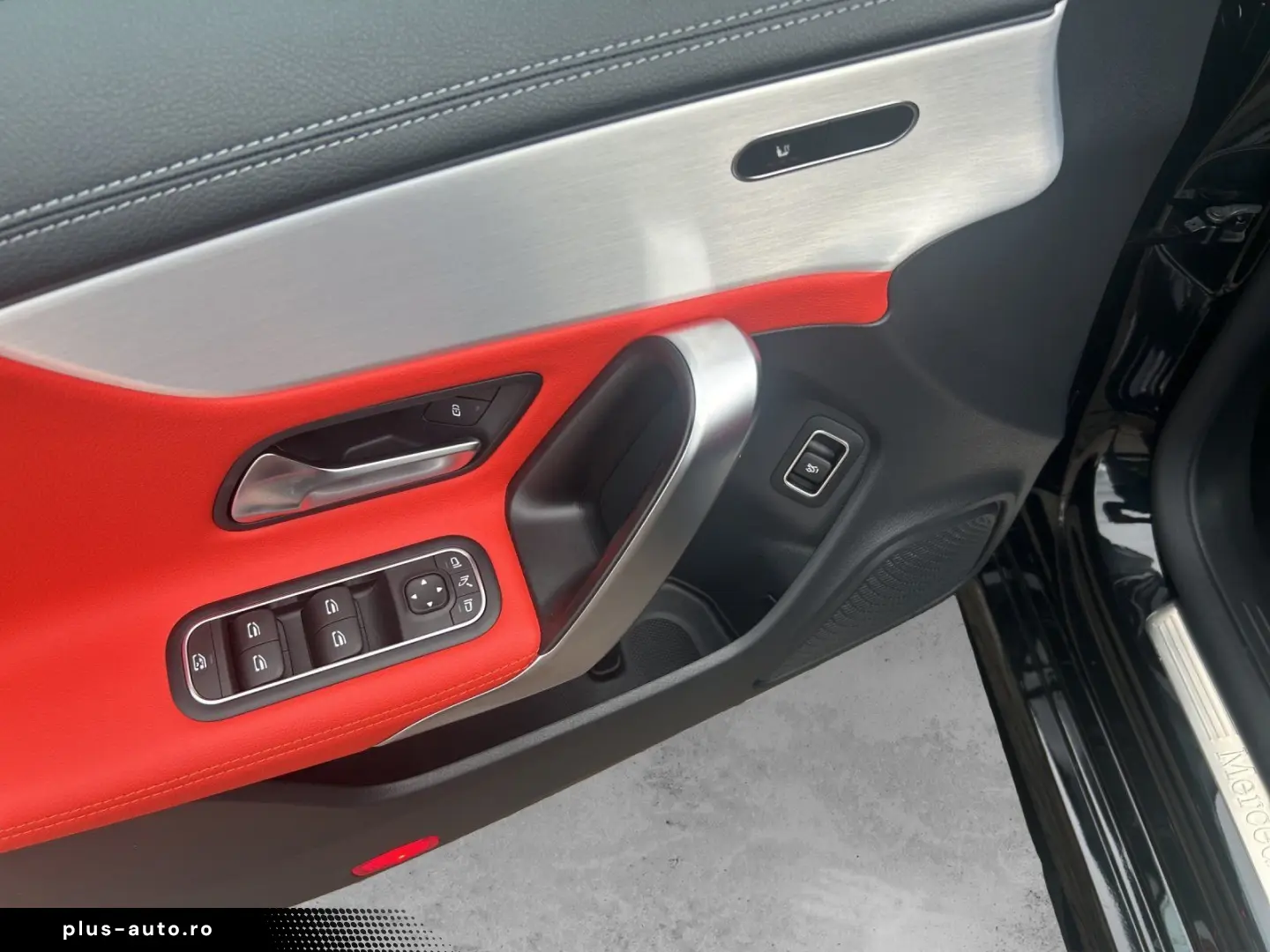 MERCEDES-BENZ CLA 200 d AMG Advanc  DISTRO AHK KeyGo LED