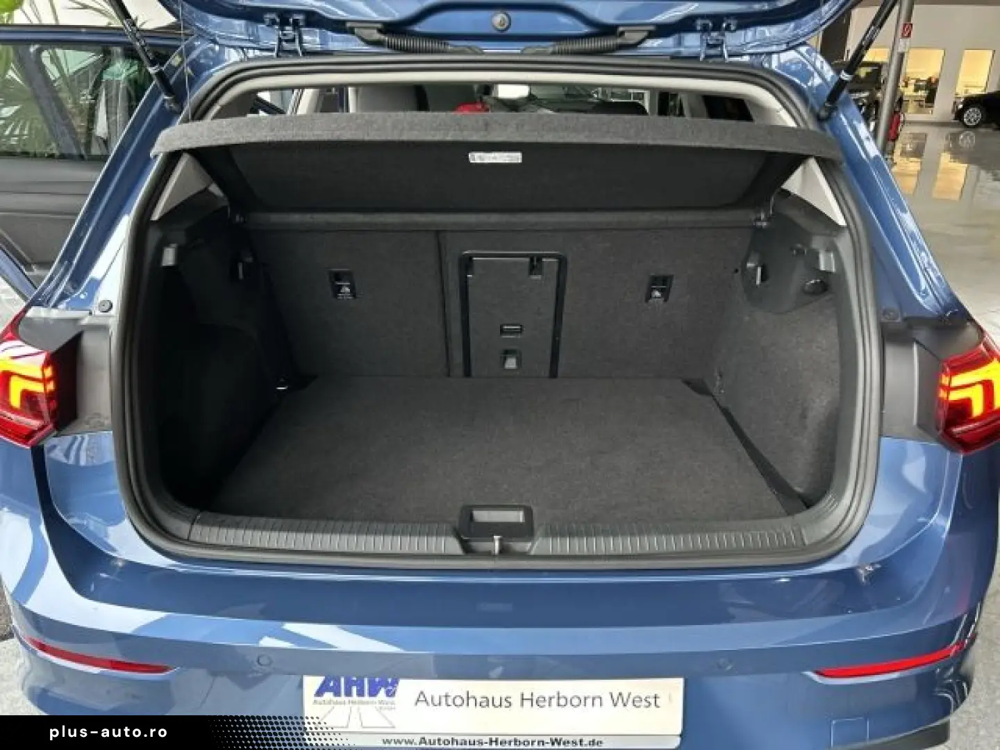 VW Golf VIII 1.5 eTSI Life DSG LED Navi