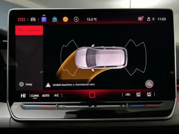 VW Golf VIII 1.5 eTSI Life DSG LED Navi