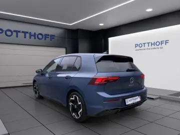 VW Golf 1.5 eTSI DSG R-LINE KAMERA NAVI ACC HuD