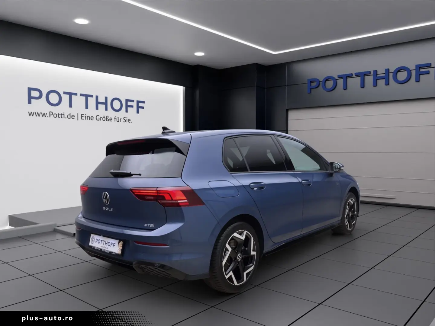 VW Golf 1.5 eTSI DSG R-LINE KAMERA NAVI ACC HuD