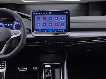 VW Golf 1.5 eTSI DSG R-LINE KAMERA NAVI ACC HuD