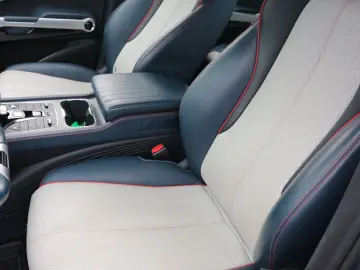 BYD ATTO 3 60kWh Design Panoramadach Leder LED CCS