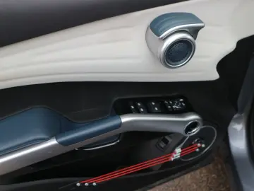 BYD ATTO 3 60kWh Design Panoramadach Leder LED CCS