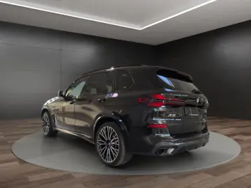 BMW X5 xDrive30d Park-Assist M Sportpaket Pano Trave