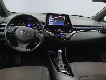 TOYOTA C-HR 1.8 Hybrid