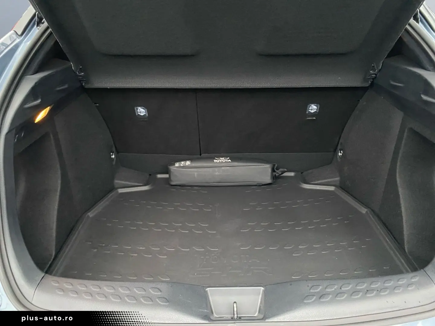 TOYOTA C-HR 1.8 Hybrid