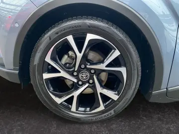 TOYOTA C-HR 1.8 Hybrid