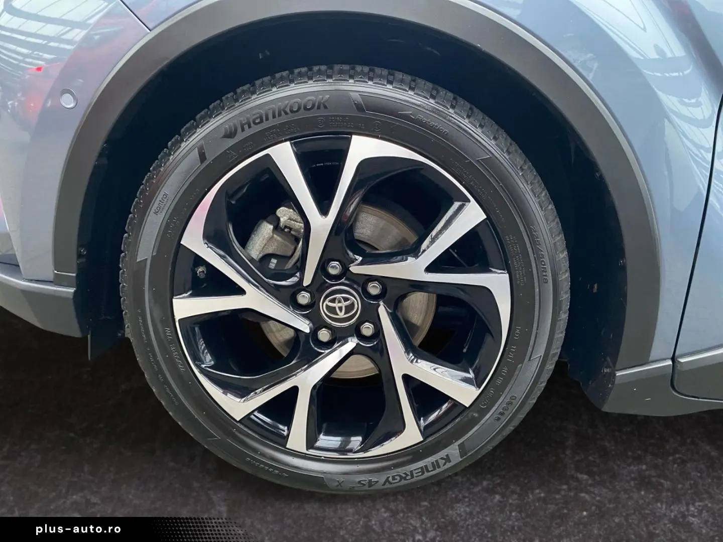 TOYOTA C-HR 1.8 Hybrid