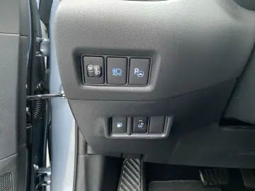TOYOTA C-HR 1.8 Hybrid