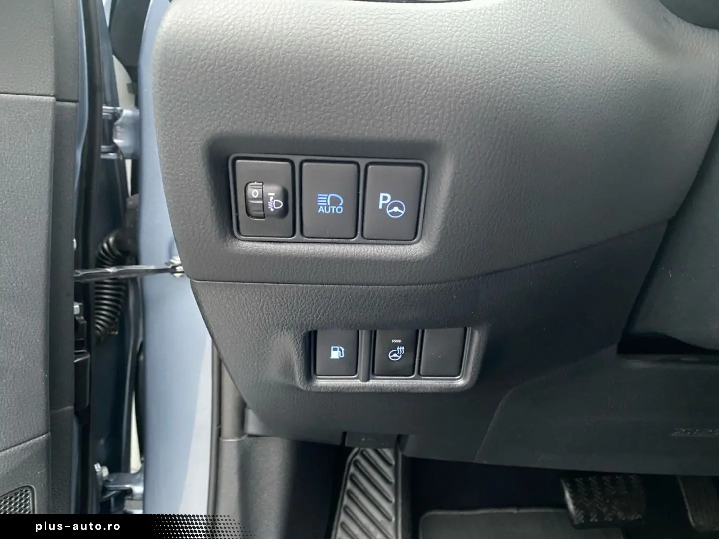 TOYOTA C-HR 1.8 Hybrid