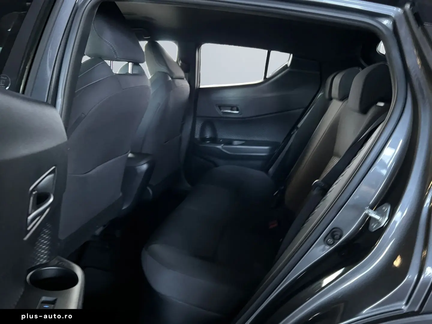 TOYOTA C-HR  2.0 Hybrid