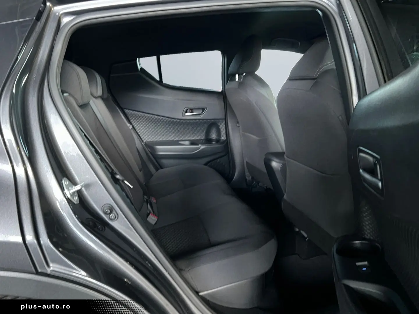 TOYOTA C-HR  2.0 Hybrid