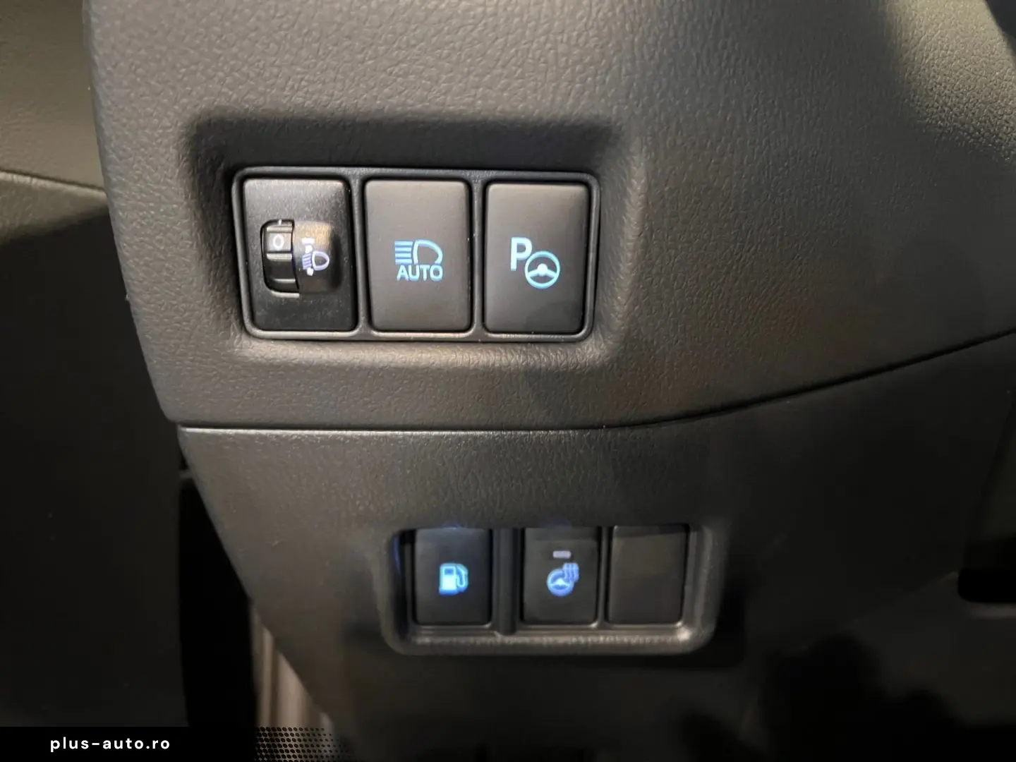 TOYOTA C-HR  2.0 Hybrid