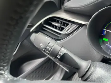 TOYOTA C-HR Hybrid