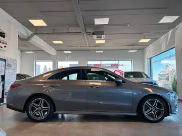 MERCEDES-BENZ CLA 220 AMG-Line 4Matic