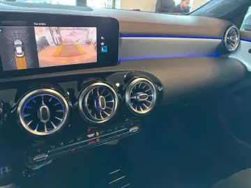 MERCEDES-BENZ CLA 220 AMG-Line 4Matic