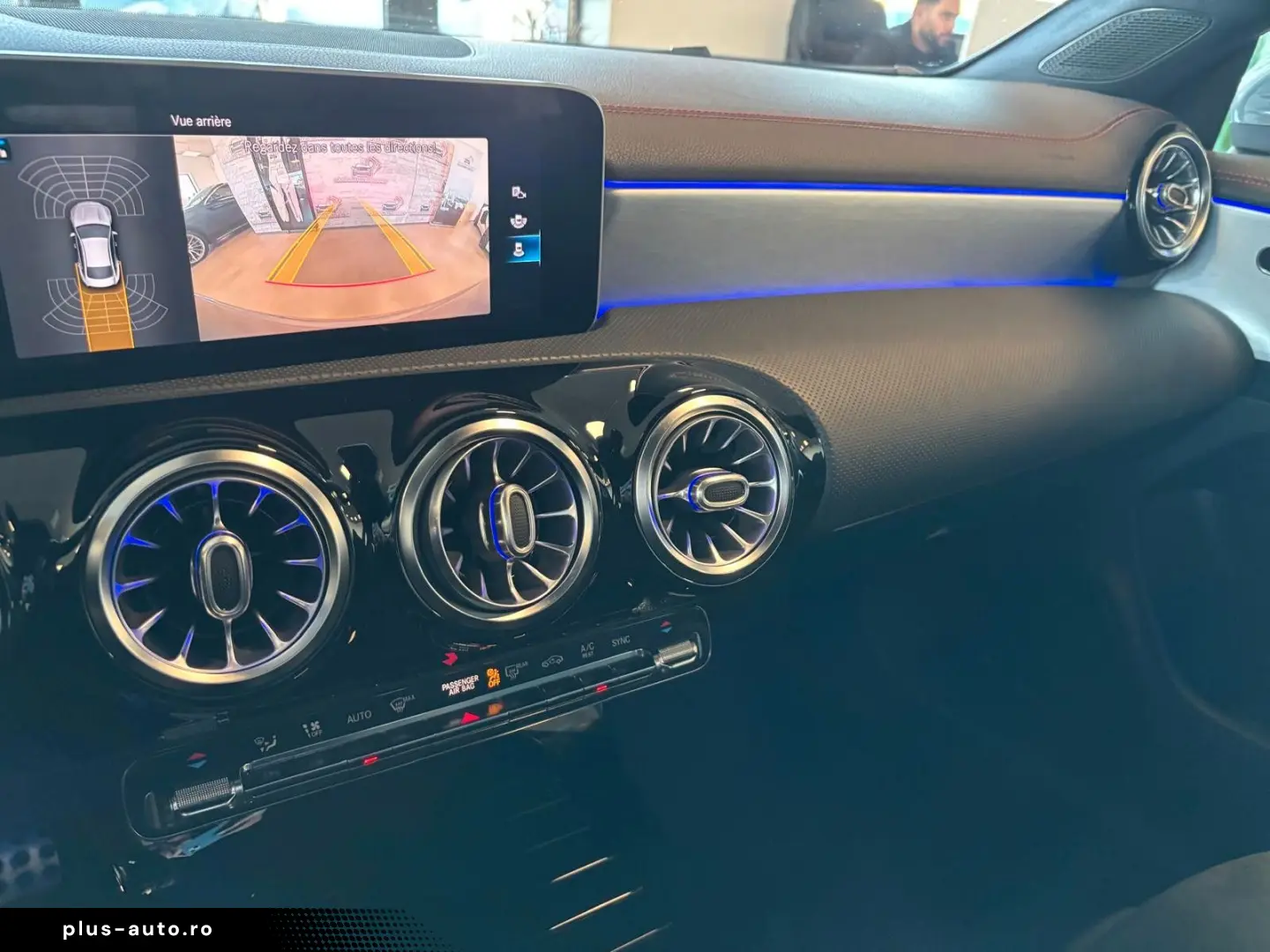 MERCEDES-BENZ CLA 220 AMG-Line 4Matic