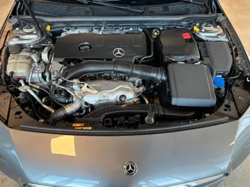 MERCEDES-BENZ CLA 220 AMG-Line 4Matic