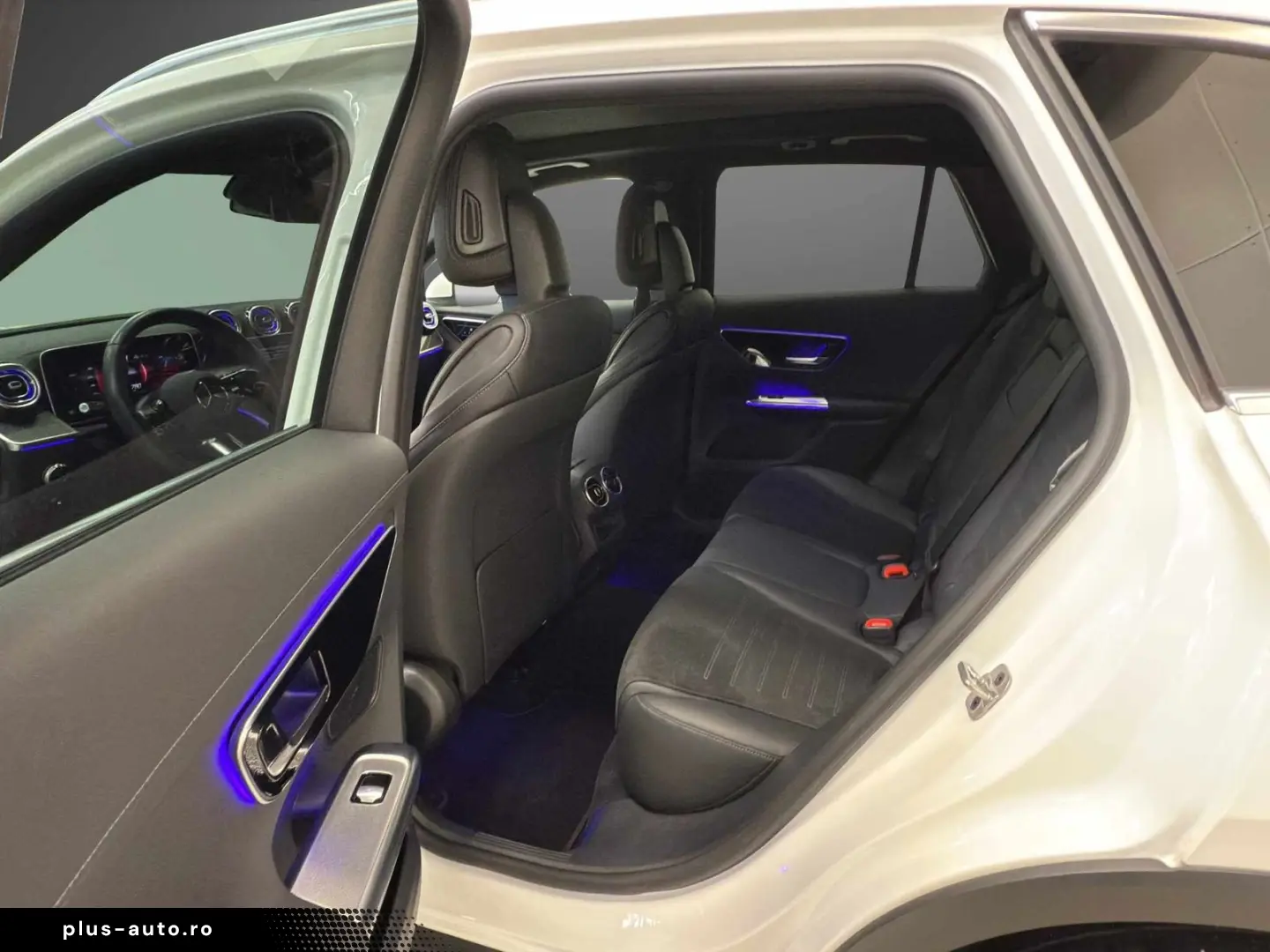 MERCEDES-BENZ GLC 300 4M AMG-PLUS PANO-SHD AHK 20  3&hellip;