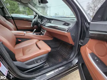 BMW Seria 5 530d xDrive Gran Turismo