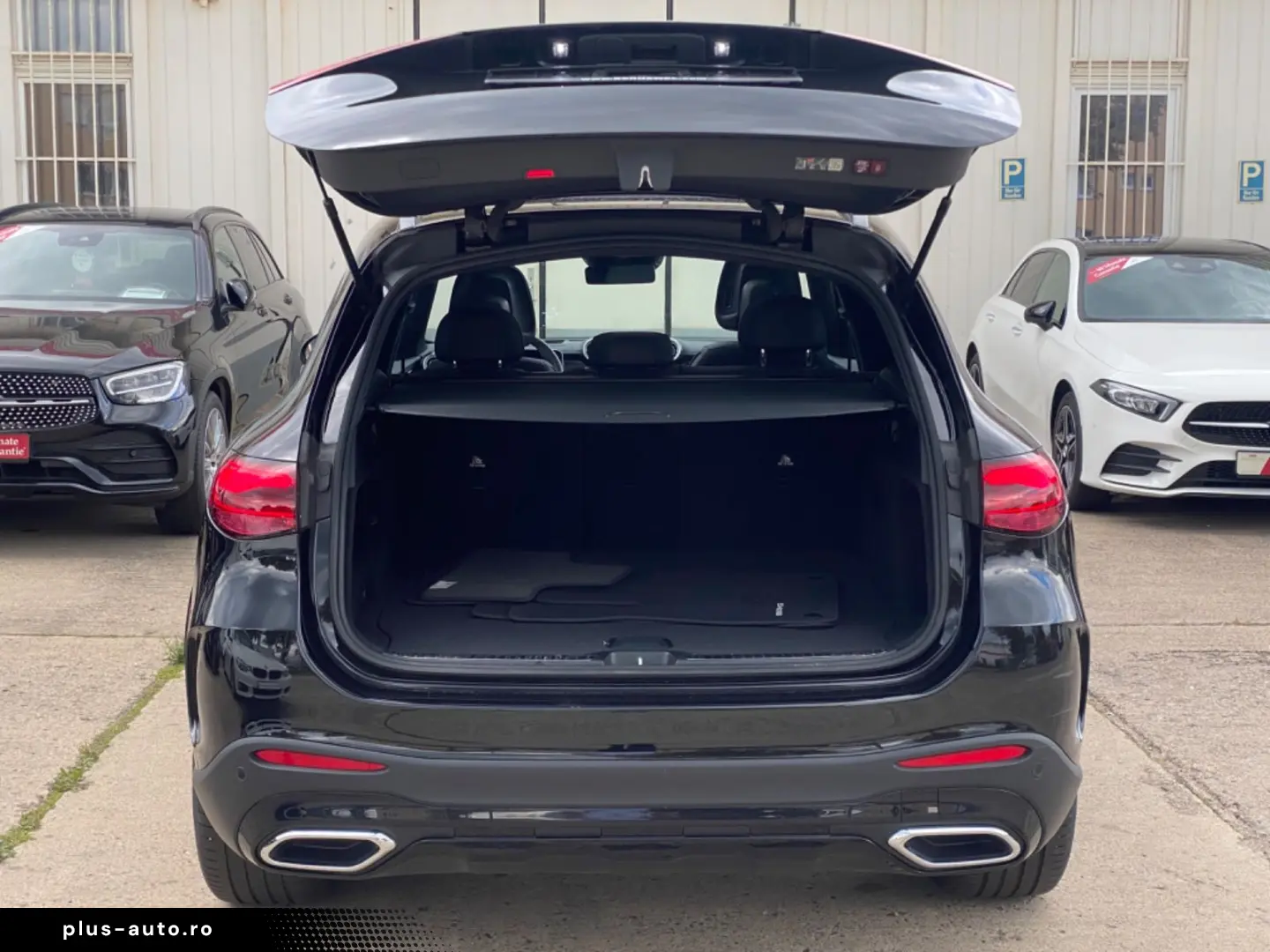 MERCEDES-BENZ GLC200 AMG 4M_Pano_HuD_Memory_Keyless_&hellip;