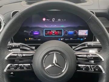 MERCEDES-BENZ GLC200 AMG 4M_Pano_HuD_Memory_Keyless_&hellip;