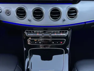 MERCEDES-BENZ E 450 4M AMG-Line NAV LED 360  BURMEST&hellip;