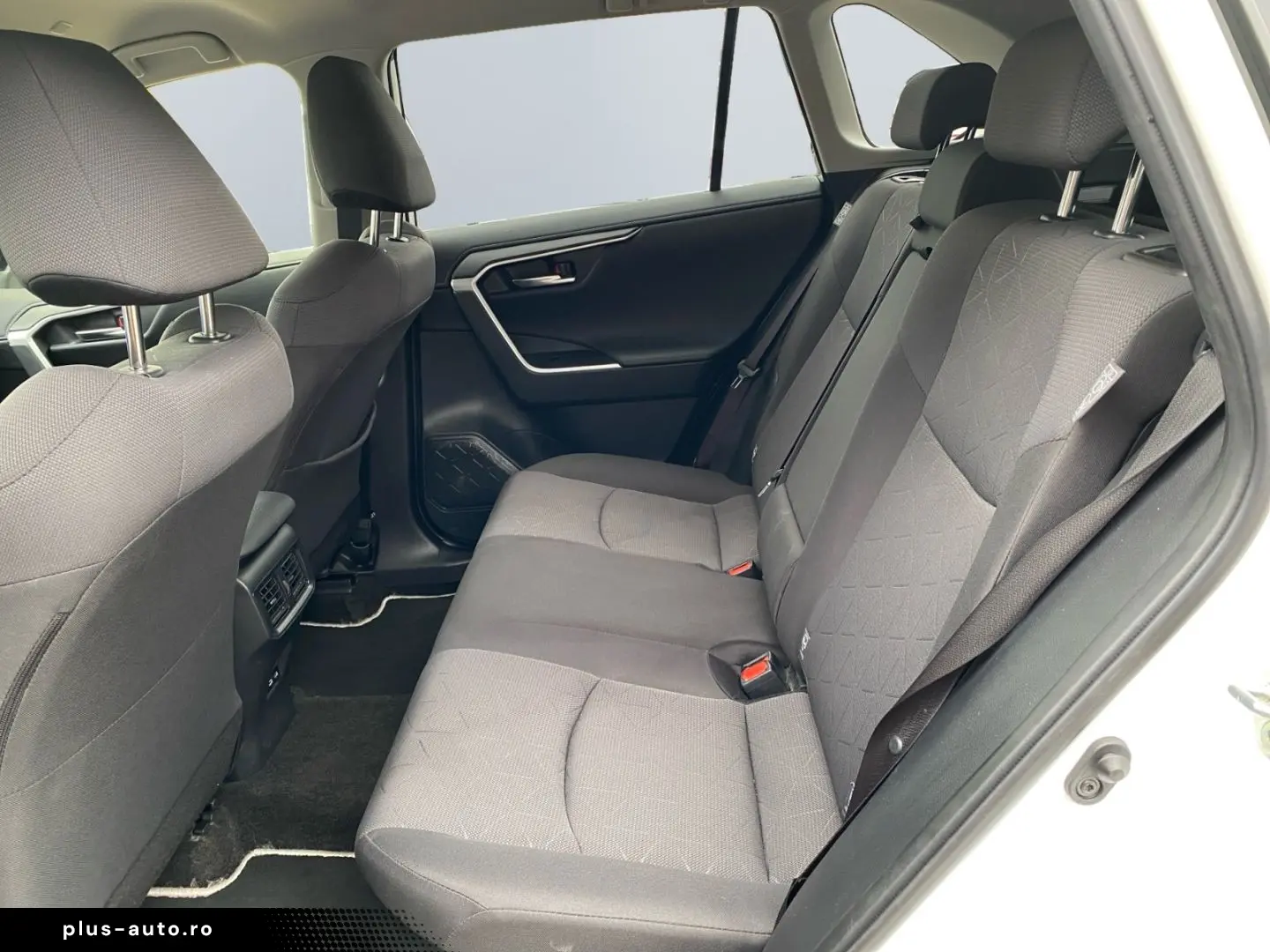 TOYOTA RAV 4 2.5 4x2 Hybrid Team D  LED SHZ CAM el Heck