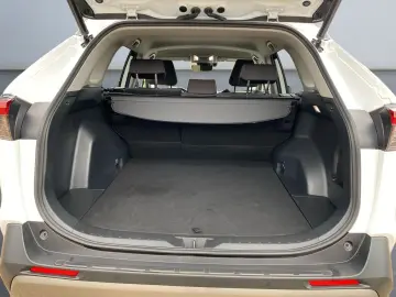 TOYOTA RAV 4 2.5 4x2 Hybrid Team D  LED SHZ CAM el Heck