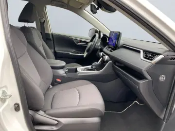 TOYOTA RAV 4 2.5 4x2 Hybrid Team D  LED SHZ CAM el Heck