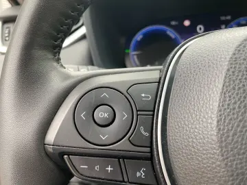 TOYOTA RAV 4 2.5 4x2 Hybrid Team D  LED SHZ CAM el Heck