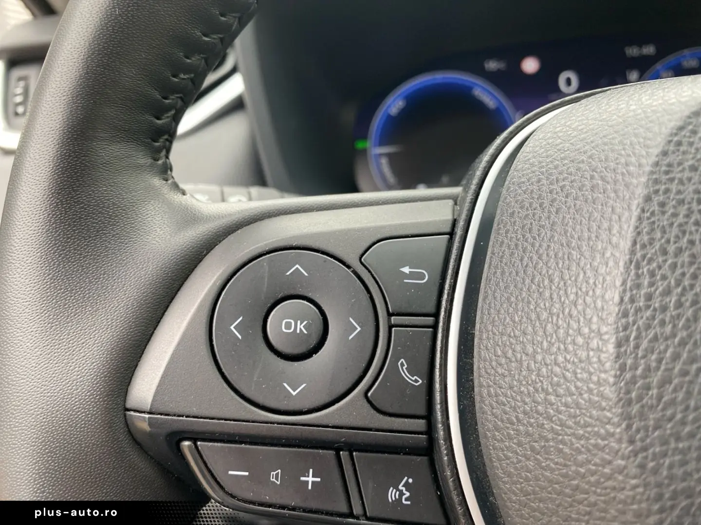 TOYOTA RAV 4 2.5 4x2 Hybrid Team D  LED SHZ CAM el Heck