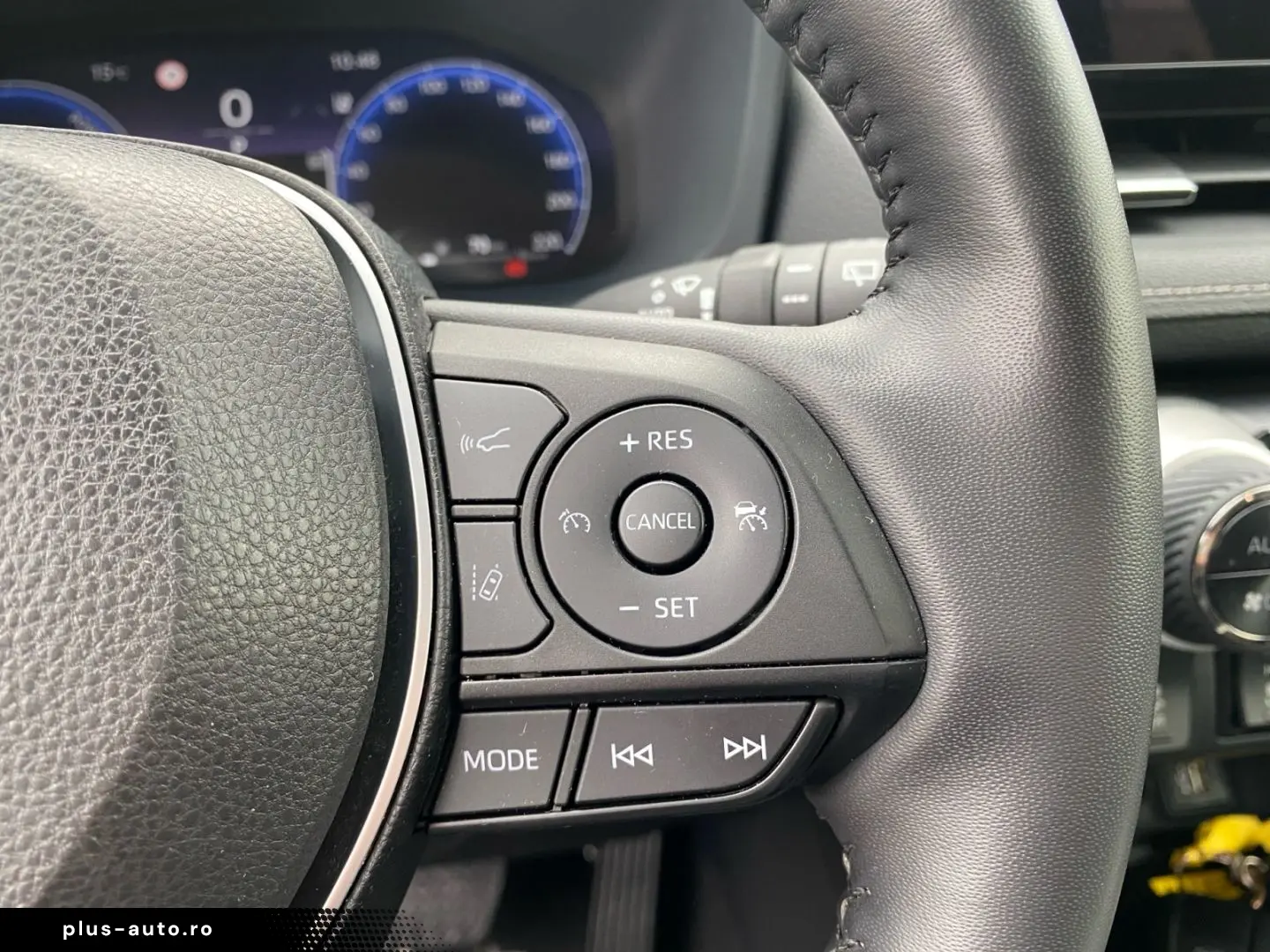 TOYOTA RAV 4 2.5 4x2 Hybrid Team D  LED SHZ CAM el Heck