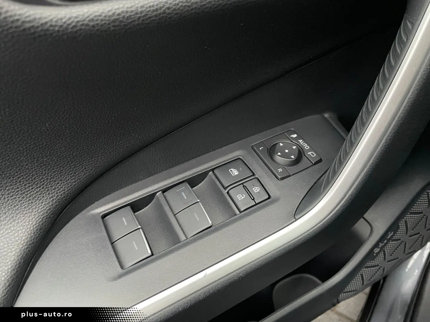 TOYOTA RAV 4 Plug-in-Hybrid Comfort  Allrad HUD 4x SHZ