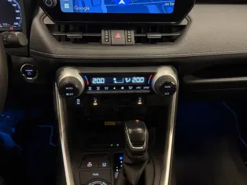 TOYOTA RAV 4 HYBRID-4x4-LED-LEDER-KAMERA-MOD. 2024