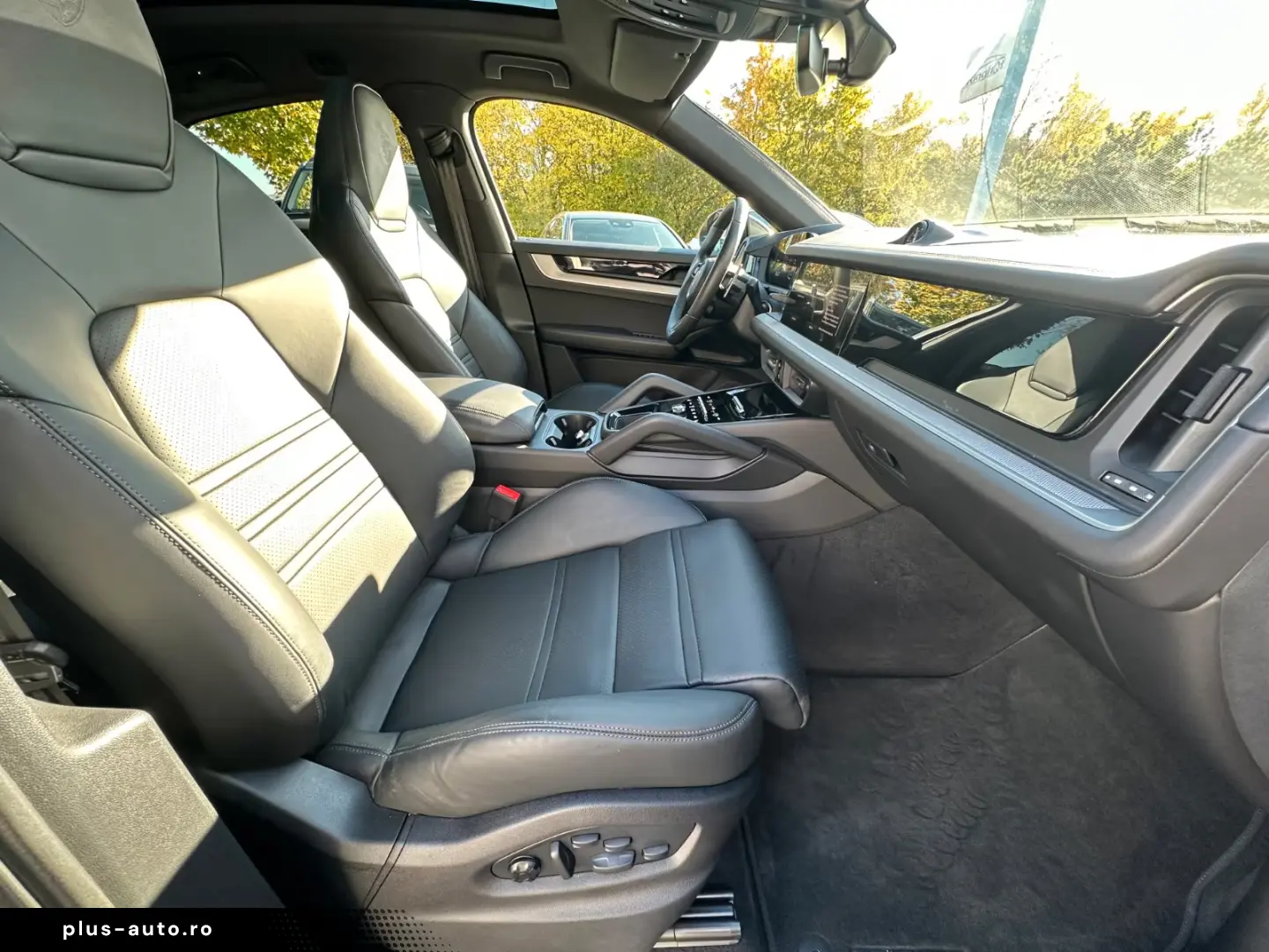 Porsche Cayenne CoupeTurbo RadLuftBosePano