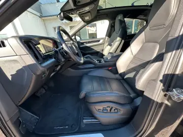 Porsche Cayenne CoupeTurbo RadLuftBosePano