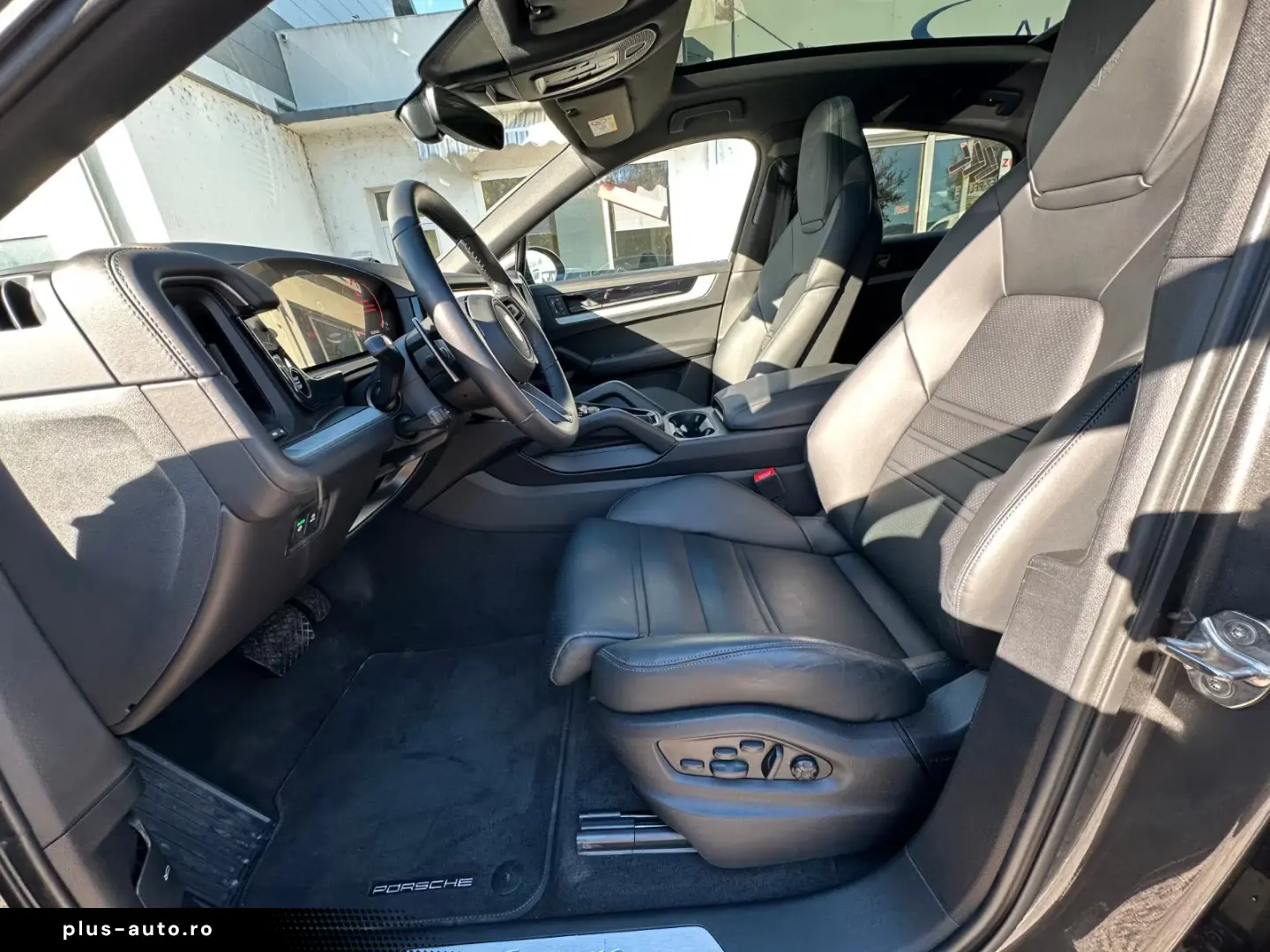 Porsche Cayenne CoupeTurbo RadLuftBosePano